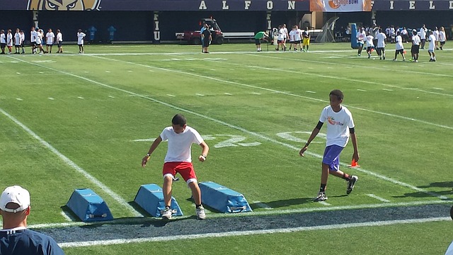 中超升班马发掘潜力 新援廖锦涛成关键 中场.